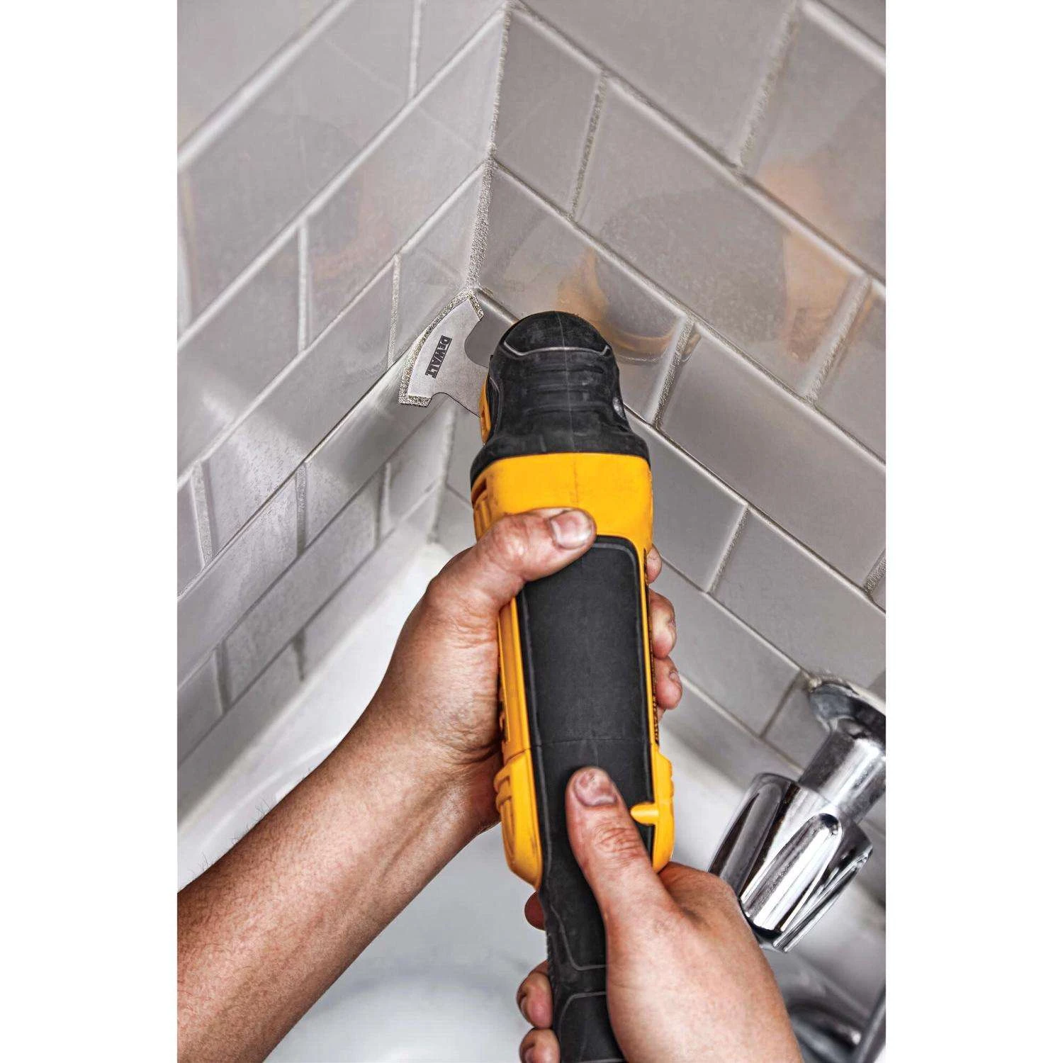 DeWalt Universal Fitment Carbide Swing Diamond Saw Blade 1 Pk - Image 4